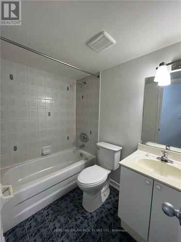 703 - 7 Sudbury Street, Toronto, ON - Indoor Photo Showing Bathroom