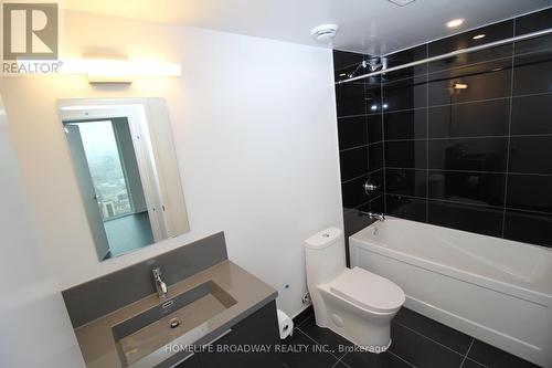 3001 - 238 Simcoe Street, Toronto, ON - Indoor Photo Showing Bathroom