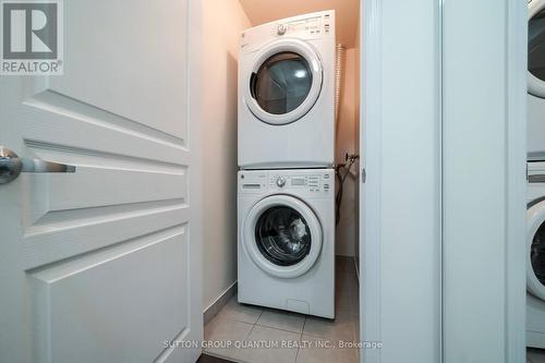 1412 - 352 Front Street W, Toronto, ON - Indoor Photo Showing Laundry Room