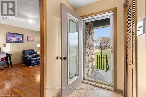 733036 Southgate Sideroad 73, Southgate, ON - Indoor Photo Showing Other Room