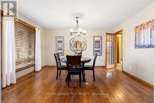 733036 Southgate Sideroad 73, Southgate, ON - Indoor Photo Showing Dining Room