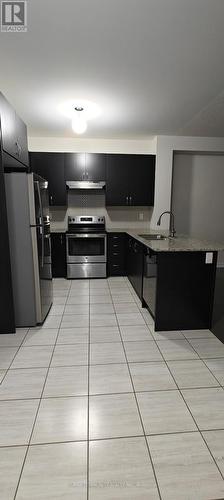 10 Coho Drive, Whitby, ON - Indoor Photo Showing Kitchen