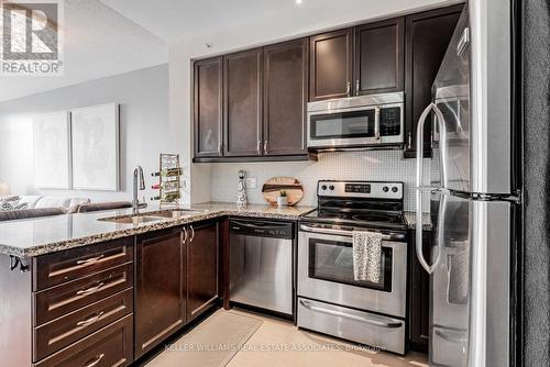 210 - 2396 Major Mackenzie Drive, Vaughan, ON - Indoor Photo Showing Kitchen With Double Sink With Upgraded Kitchen