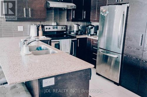 816 - 277 South Park Road, Markham, ON - Indoor Photo Showing Kitchen With Stainless Steel Kitchen With Double Sink