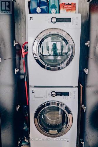 816 - 277 South Park Road, Markham, ON - Indoor Photo Showing Laundry Room