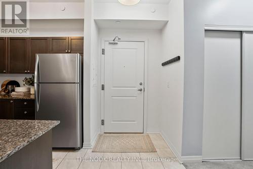 302 - 70 Shipway Avenue, Clarington (Newcastle), ON - Indoor Photo Showing Kitchen