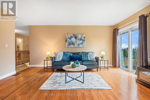 249 Ivey Crescent, Cobourg, ON - Indoor Photo Showing Living Room