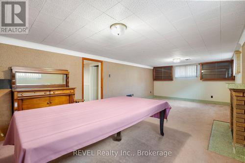 381 Niagara Street, St. Catharines (444 - Carlton/Bunting), ON - Indoor Photo Showing Other Room