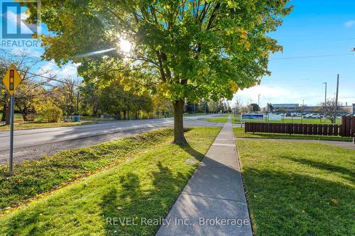 381 Niagara Street, St. Catharines (444 - Carlton/Bunting), ON - Outdoor With View