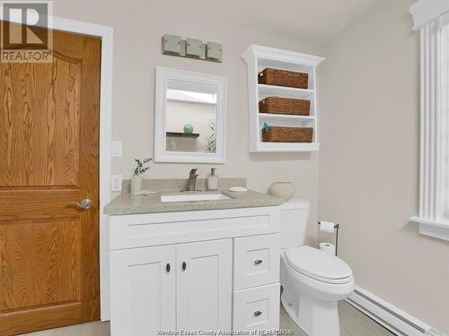 39 Woodbridge Drive, Amherstburg, ON - Indoor Photo Showing Bathroom