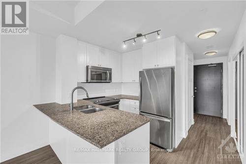 1608 - 1035 Bank Street, Ottawa, ON - Indoor Photo Showing Kitchen With Stainless Steel Kitchen With Double Sink With Upgraded Kitchen