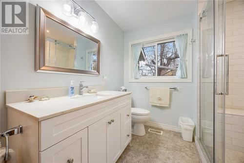 8448 Keith Street, Lambton Shores, ON - Indoor Photo Showing Bathroom