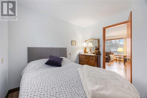 8448 Keith Street, Lambton Shores, ON - Indoor Photo Showing Bedroom