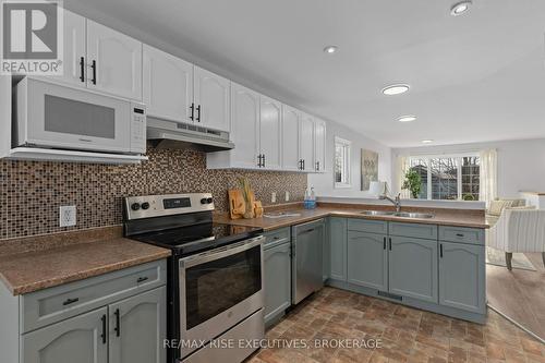 197 Kildare Avenue, Loyalist (Amherstview), ON - Indoor Photo Showing Kitchen With Stainless Steel Kitchen With Double Sink