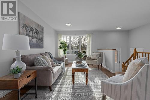 197 Kildare Avenue, Loyalist (Amherstview), ON - Indoor Photo Showing Living Room