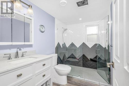 Grd flr suite - 2920 Allenby Way, Vernon, BC - Indoor Photo Showing Bathroom