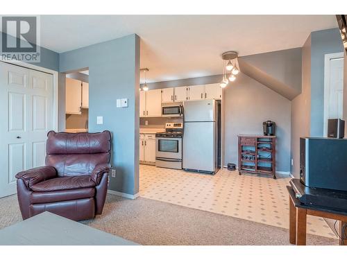 4202 Alexis Park Drive Unit# 215, Vernon, BC - Indoor Photo Showing Other Room