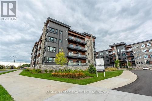 104 - 120 Summersides Boulevard, Pelham, ON - Outdoor With Balcony With Facade