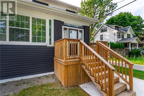 5197 Second Avenue, Niagara Falls, ON - Outdoor With Deck Patio Veranda