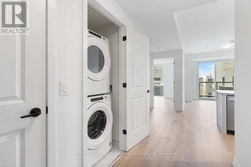 402 - 345 Wheat Boom Drive, Oakville, ON - Indoor Photo Showing Laundry Room