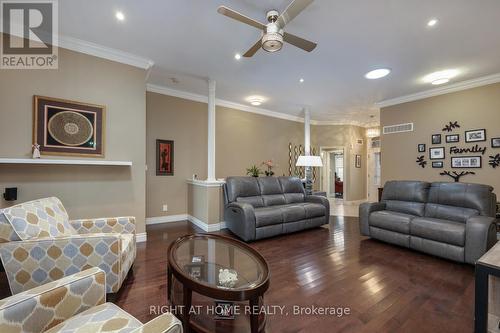 22 Lavender Place, Belleville, ON - Indoor Photo Showing Living Room