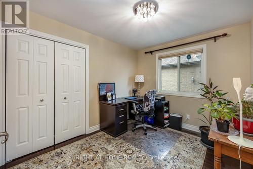 22 Lavender Place, Belleville, ON - Indoor Photo Showing Living Room