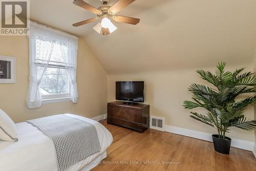 1 Wilmar Court, Hamilton, ON - Indoor Photo Showing Bedroom