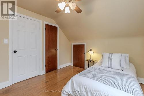 1 Wilmar Court, Hamilton, ON - Indoor Photo Showing Bedroom