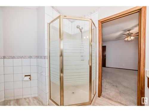 7008 157 Av Nw, Edmonton, AB - Indoor Photo Showing Bathroom