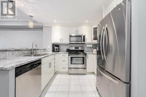 403 - 75 King Street E, Mississauga, ON - Indoor Photo Showing Kitchen With Double Sink With Upgraded Kitchen