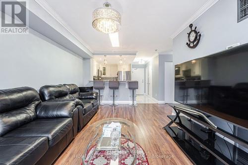 403 - 75 King Street E, Mississauga, ON - Indoor Photo Showing Living Room