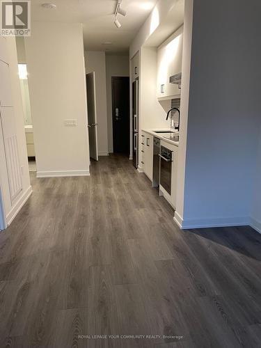 210 - 9 Tecumseth Street, Toronto, ON - Indoor Photo Showing Kitchen