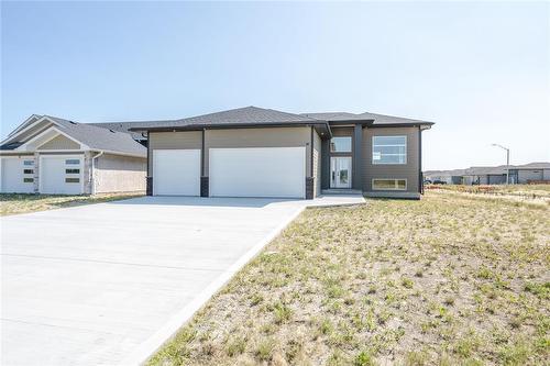 41 Falcon Drive, New Bothwell, MB - Outdoor