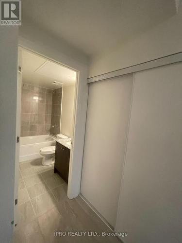 216 - 1415 Dundas Street, Oakville, ON - Indoor Photo Showing Bathroom