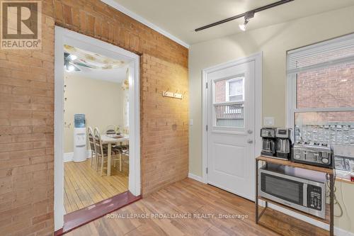 30 Cedar Street, Belleville, ON - Indoor Photo Showing Other Room