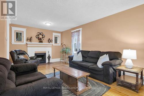 30 Cedar Street, Belleville, ON - Indoor Photo Showing Living Room With Fireplace