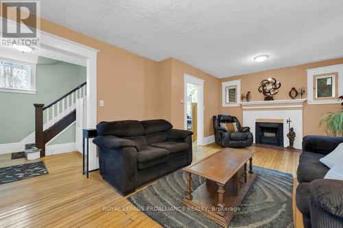 30 Cedar Street, Belleville, ON - Indoor Photo Showing Living Room With Fireplace