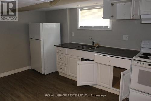 304 Nelson Street, Brantford, ON - Indoor Photo Showing Kitchen With Double Sink