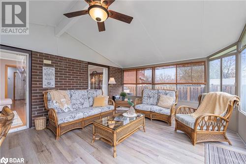 726 Greycedar Crescent, Mississauga, ON - Indoor Photo Showing Living Room