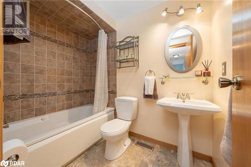 726 Greycedar Crescent, Mississauga, ON - Indoor Photo Showing Bathroom