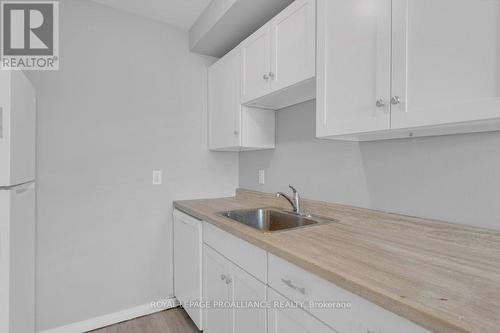 3A - 25 Prince Of Wales Drive, Belleville, ON - Indoor Photo Showing Kitchen