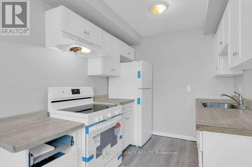 3A - 25 Prince Of Wales Drive, Belleville, ON - Indoor Photo Showing Kitchen