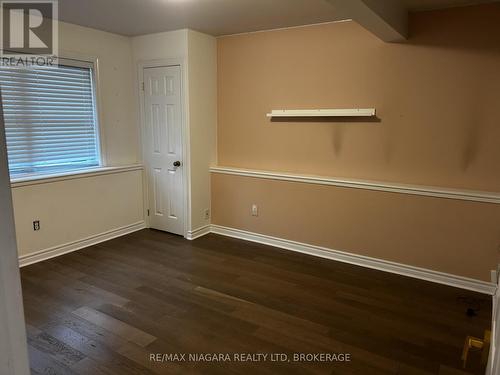 1056 Beach Boulevard, Hamilton (Hamilton Beach), ON - Indoor Photo Showing Other Room