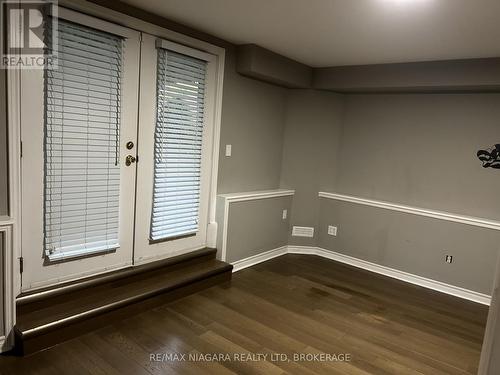 1056 Beach Boulevard, Hamilton (Hamilton Beach), ON - Indoor Photo Showing Other Room