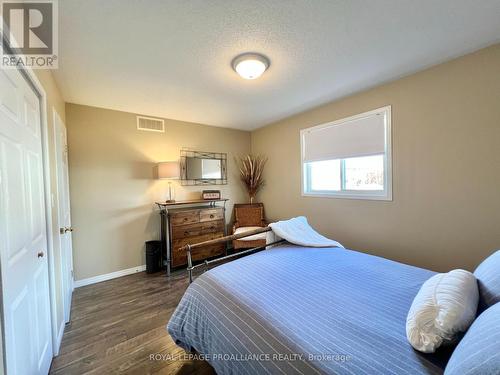 118 Raglan Street, Brighton, ON - Indoor Photo Showing Bedroom