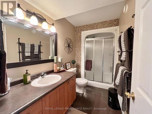 118 Raglan Street, Brighton, ON - Indoor Photo Showing Bathroom