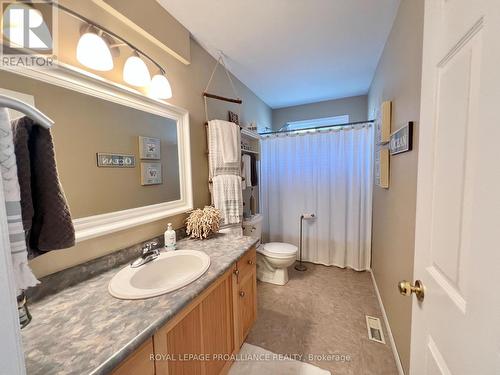 118 Raglan Street, Brighton, ON - Indoor Photo Showing Bathroom