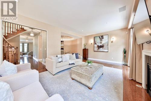 3 - 4135 Shipp Drive, Mississauga, ON - Indoor Photo Showing Living Room