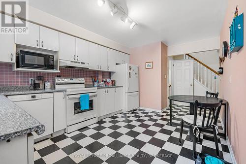 290 Vanguard Court, Kingston (East Gardiners Rd), ON - Indoor Photo Showing Kitchen