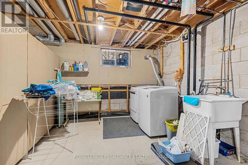 290 Vanguard Court, Kingston (East Gardiners Rd), ON - Indoor Photo Showing Laundry Room